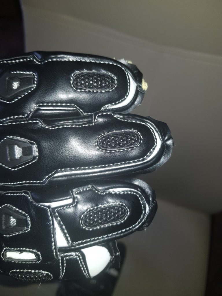 Andromeda Meteor, des gants racing et Vegan