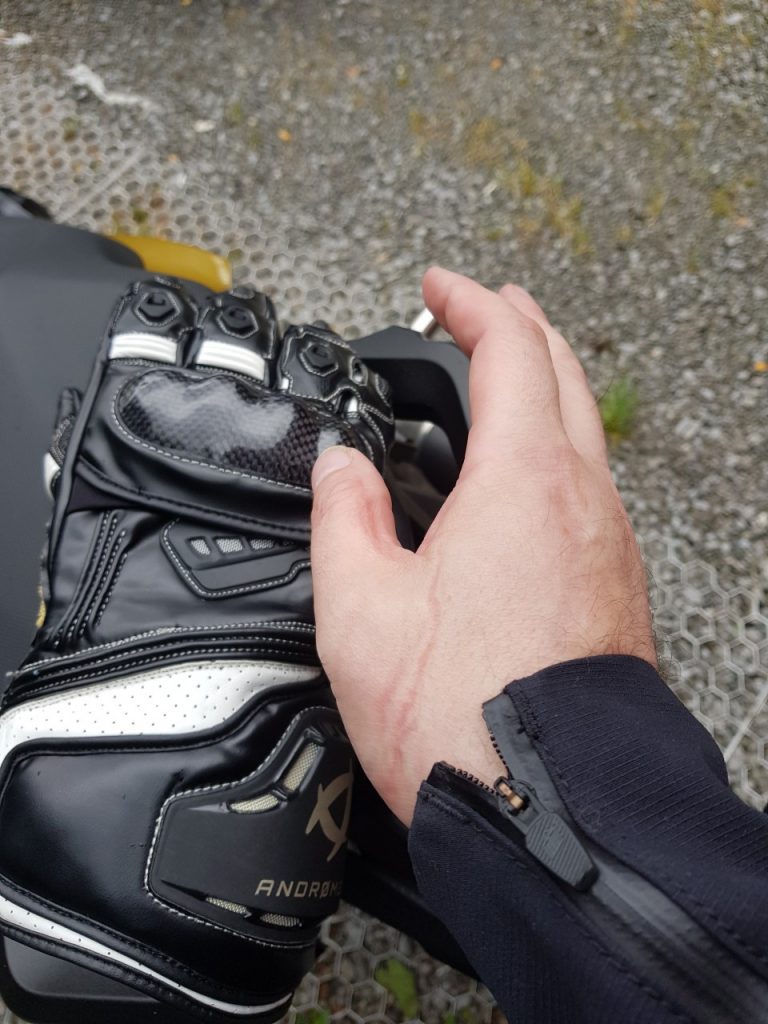 Andromeda Meteor, des gants racing et Vegan