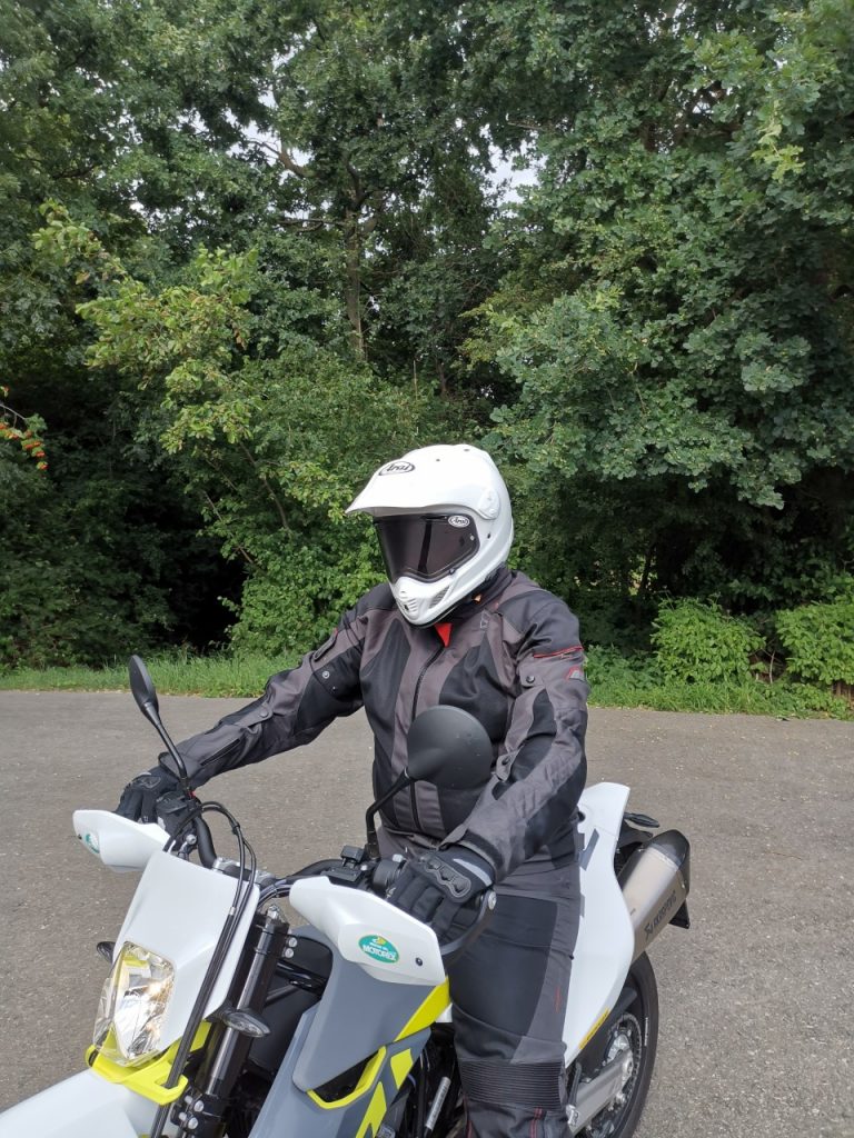 Arai Tour-X4, voyageur de luxe