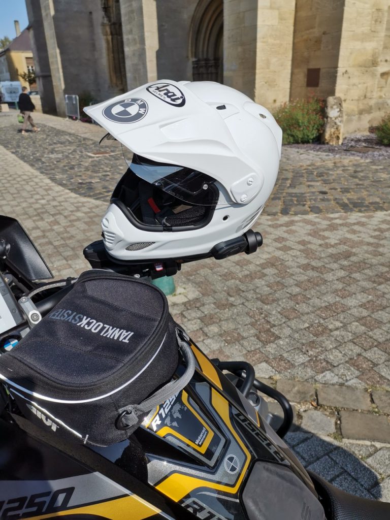 Arai Tour-X4, voyageur de luxe