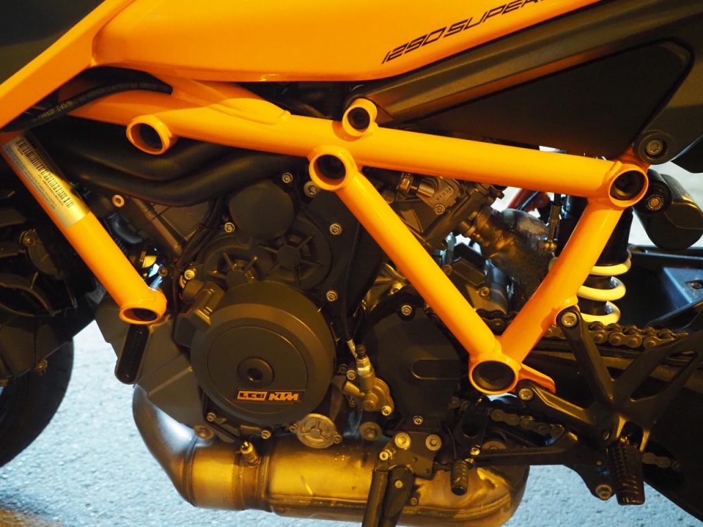 La bombe! On a testé la KTM SuperDuke 1290 R