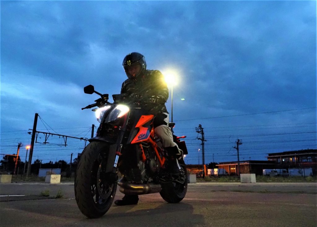 La bombe! On a testé la KTM SuperDuke 1290 R