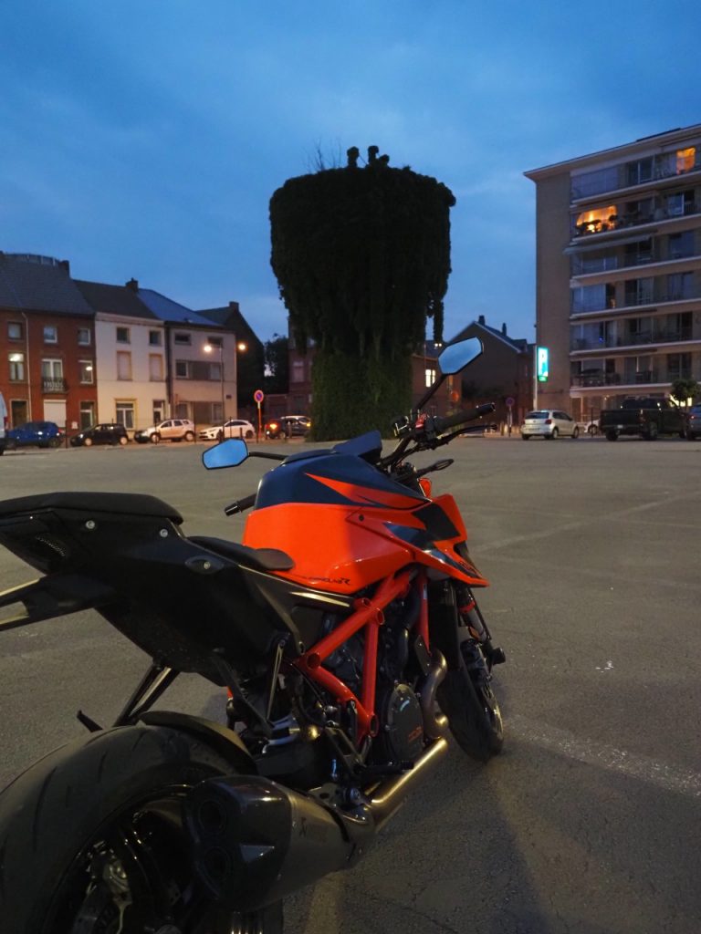 La bombe! On a testé la KTM SuperDuke 1290 R