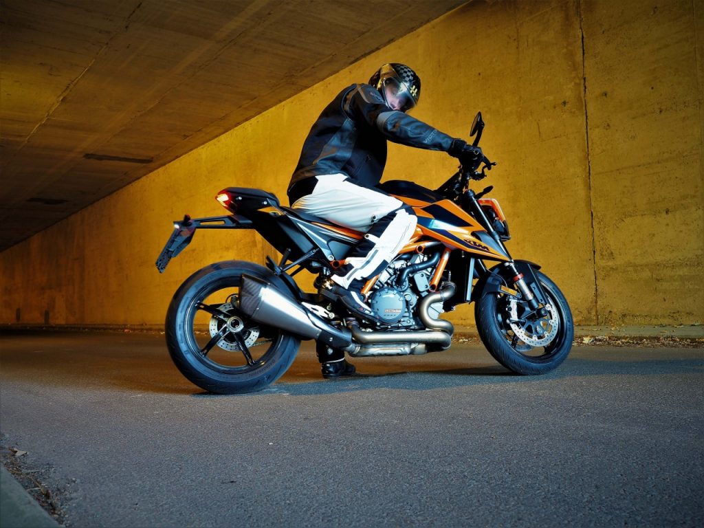 La bombe! On a testé la KTM SuperDuke 1290 R