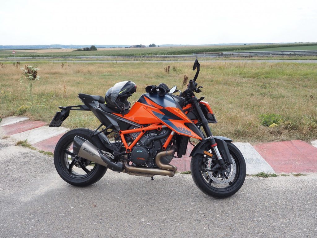 La bombe! On a testé la KTM SuperDuke 1290 R