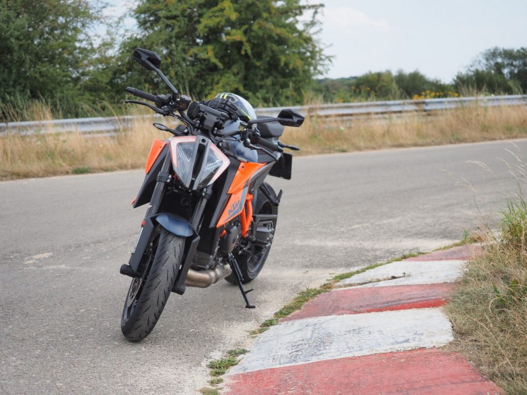 La bombe! On a testé la KTM SuperDuke 1290 R