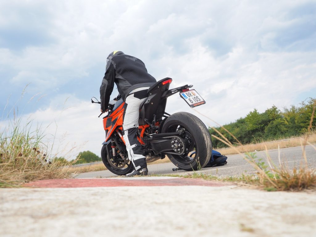 La bombe! On a testé la KTM SuperDuke 1290 R