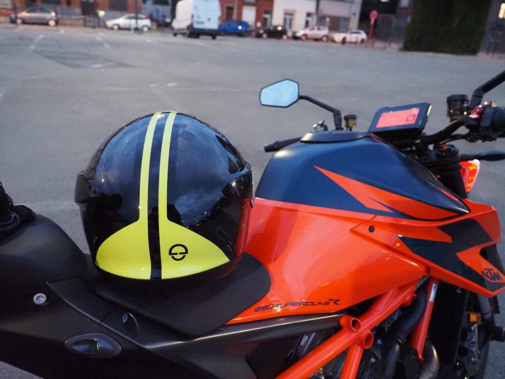 Le Schuberth C4 Pro Carbon, au sommet !