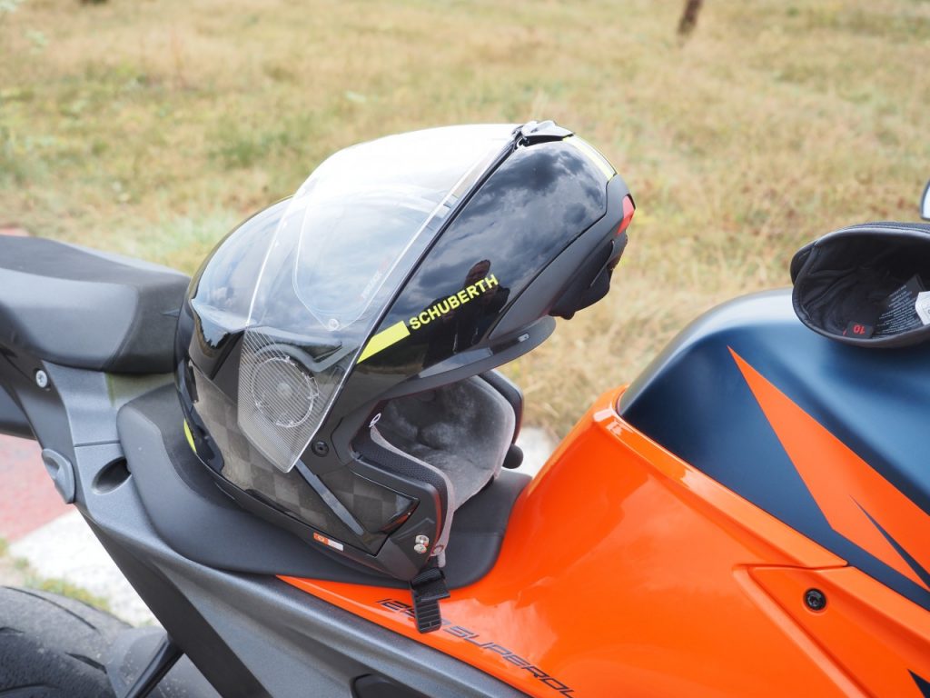 Le Schuberth C4 Pro Carbon, au sommet !