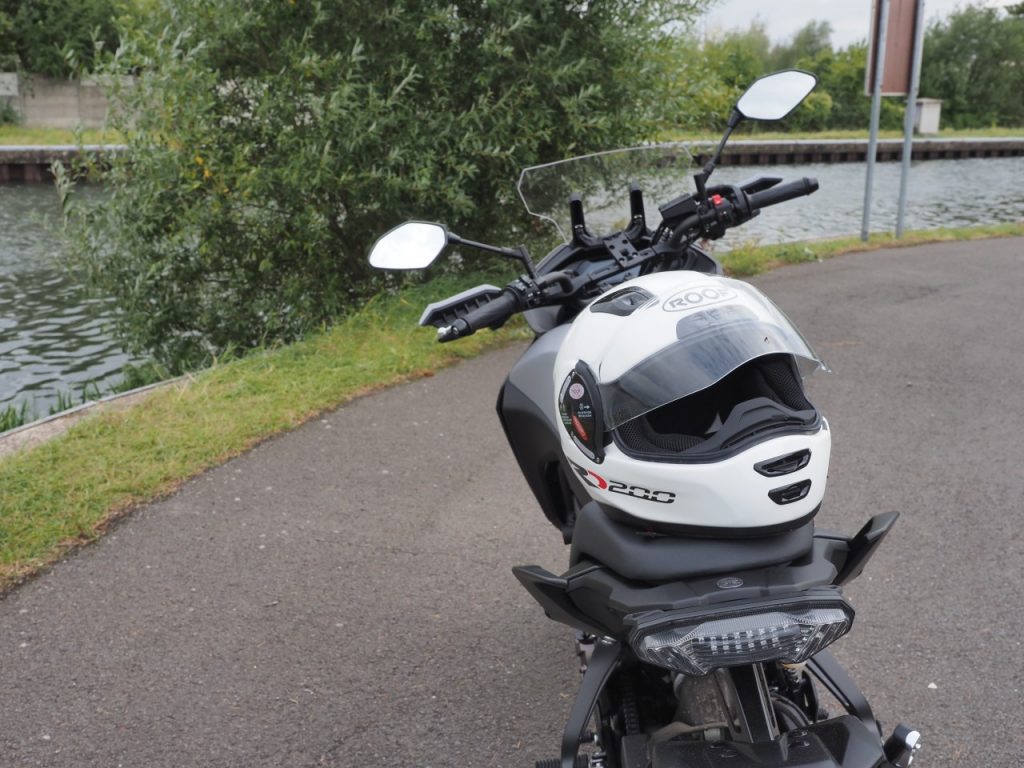 Mettez les gaz avec le Roof RO200 fibre !