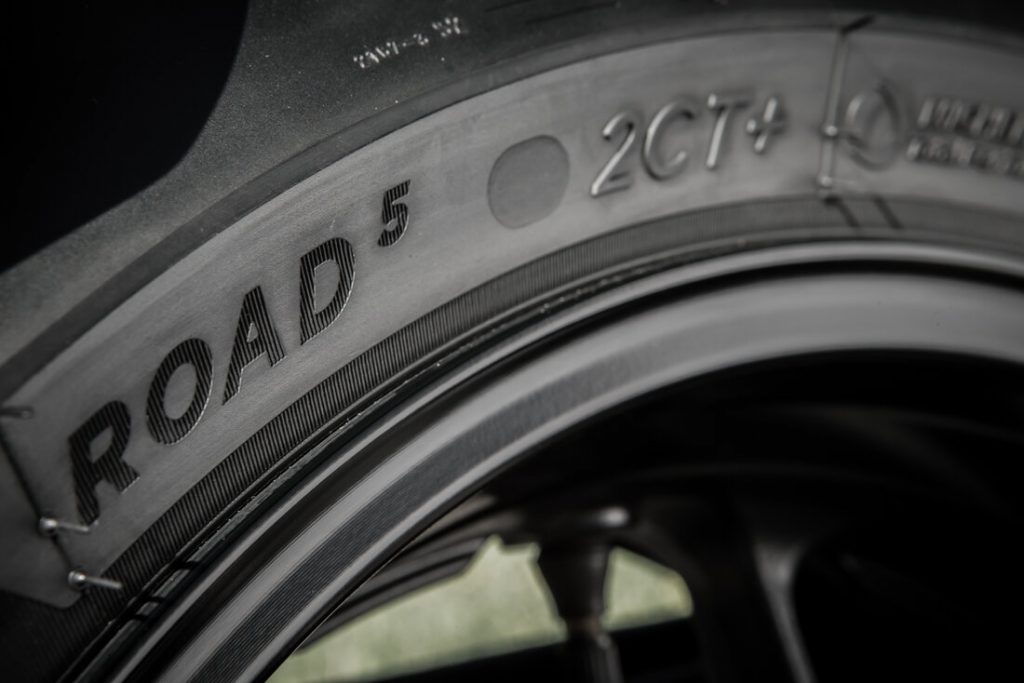 Michelin Road 5: moins Pilot mais&#8230; plus sportif!