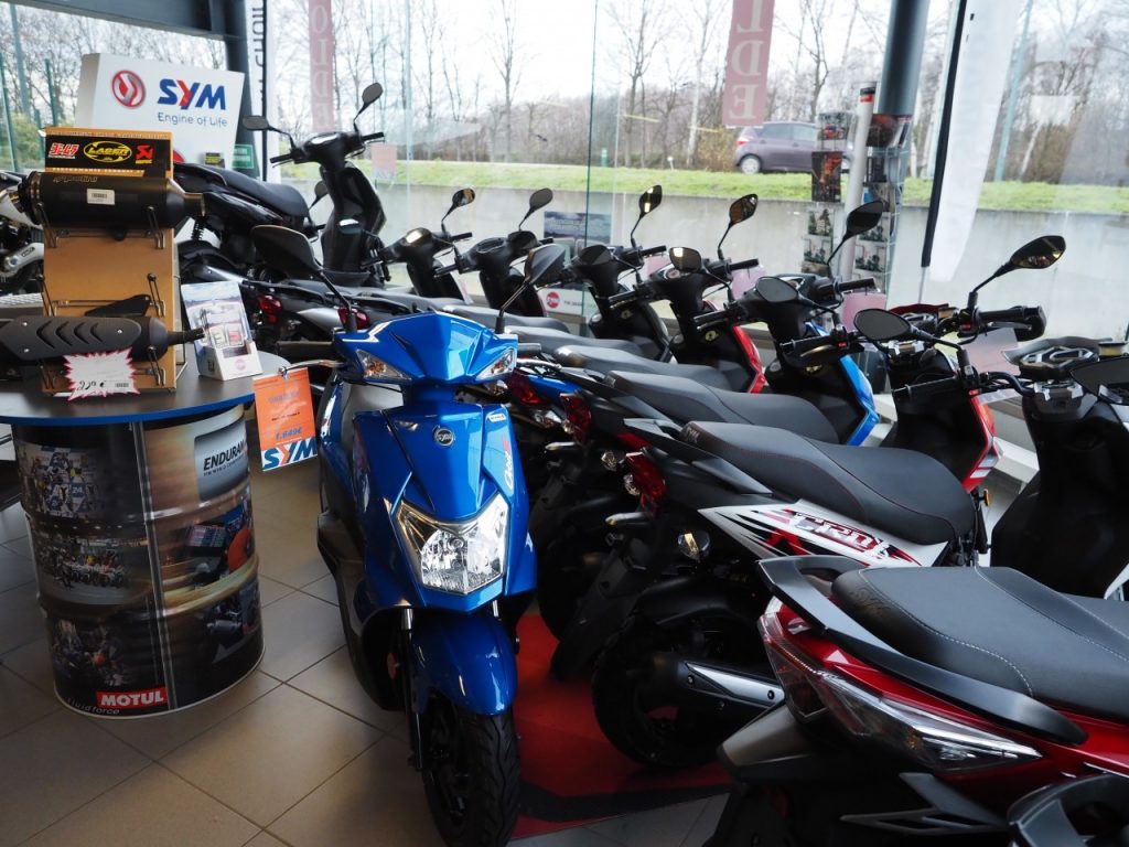 Des nouvelles Kawasaki, en visite chez Golden Bikes