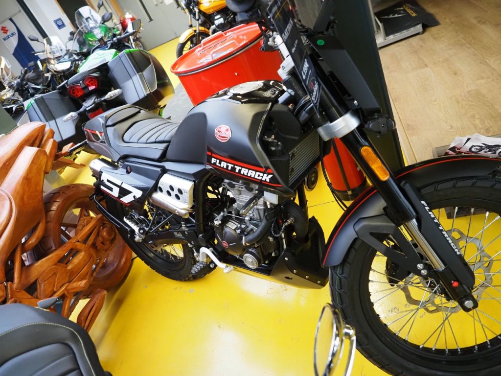 Des nouvelles Kawasaki, en visite chez Golden Bikes