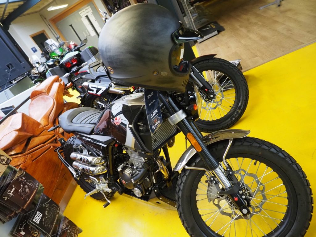 Des nouvelles Kawasaki, en visite chez Golden Bikes