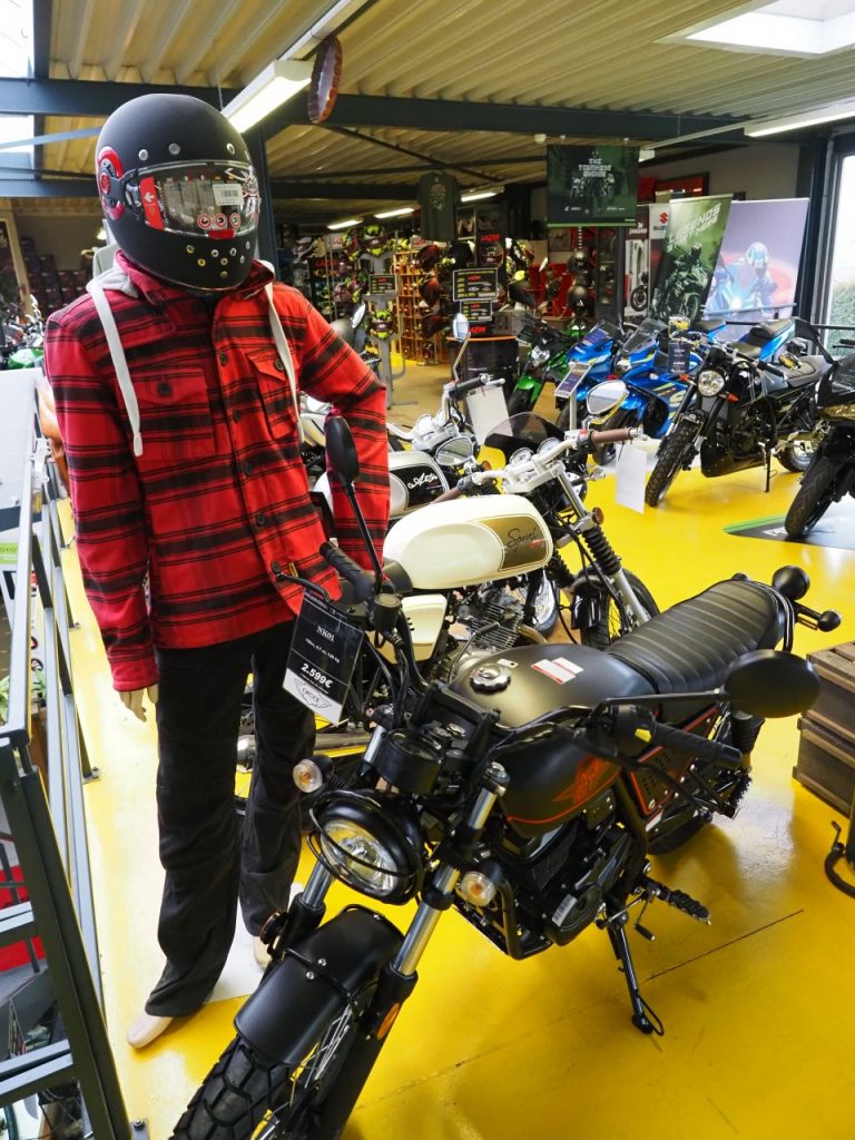 Des nouvelles Kawasaki, en visite chez Golden Bikes