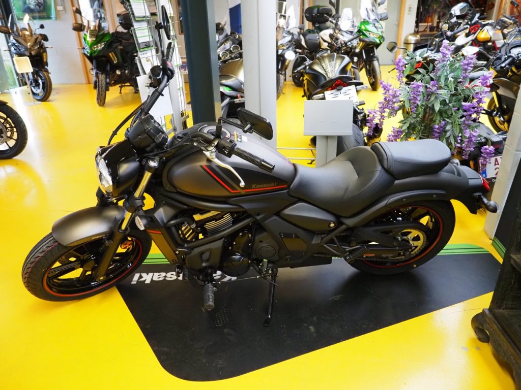 Des nouvelles Kawasaki, en visite chez Golden Bikes