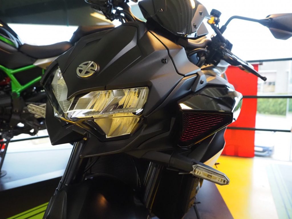 Des nouvelles Kawasaki, en visite chez Golden Bikes