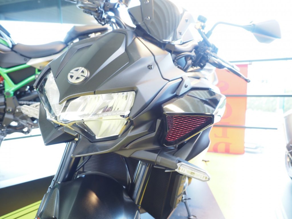 Des nouvelles Kawasaki, en visite chez Golden Bikes