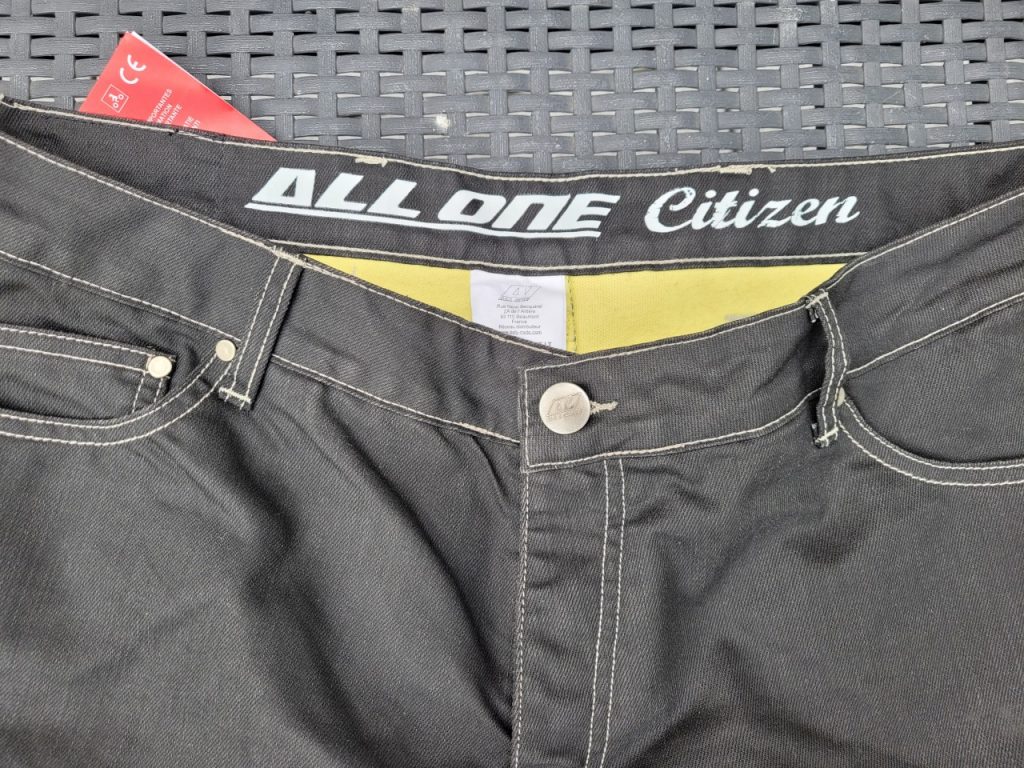 All One Citizen, le jeans bon à tout faire.