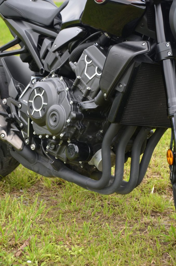 Honda CB1000R Black Edition : l’élégance sportive.