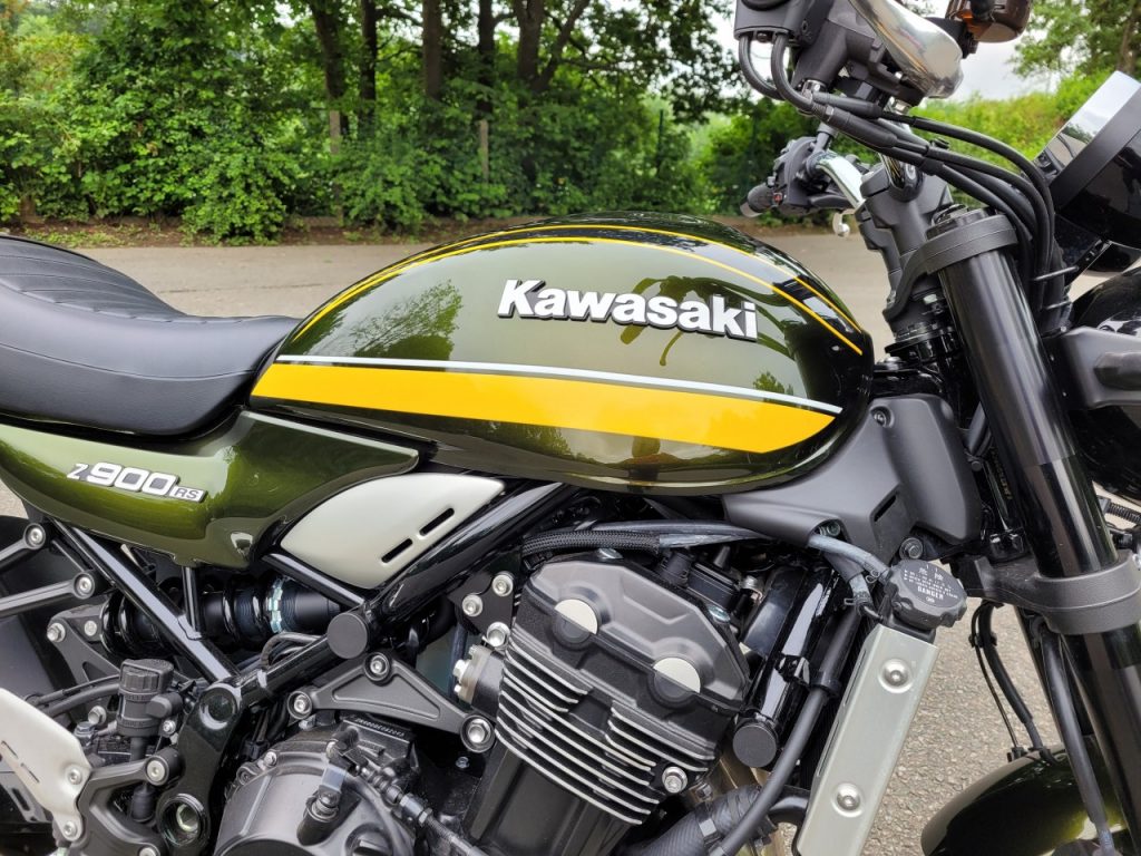 KAWASAKI Z900RS, Hommage à une pionnière.