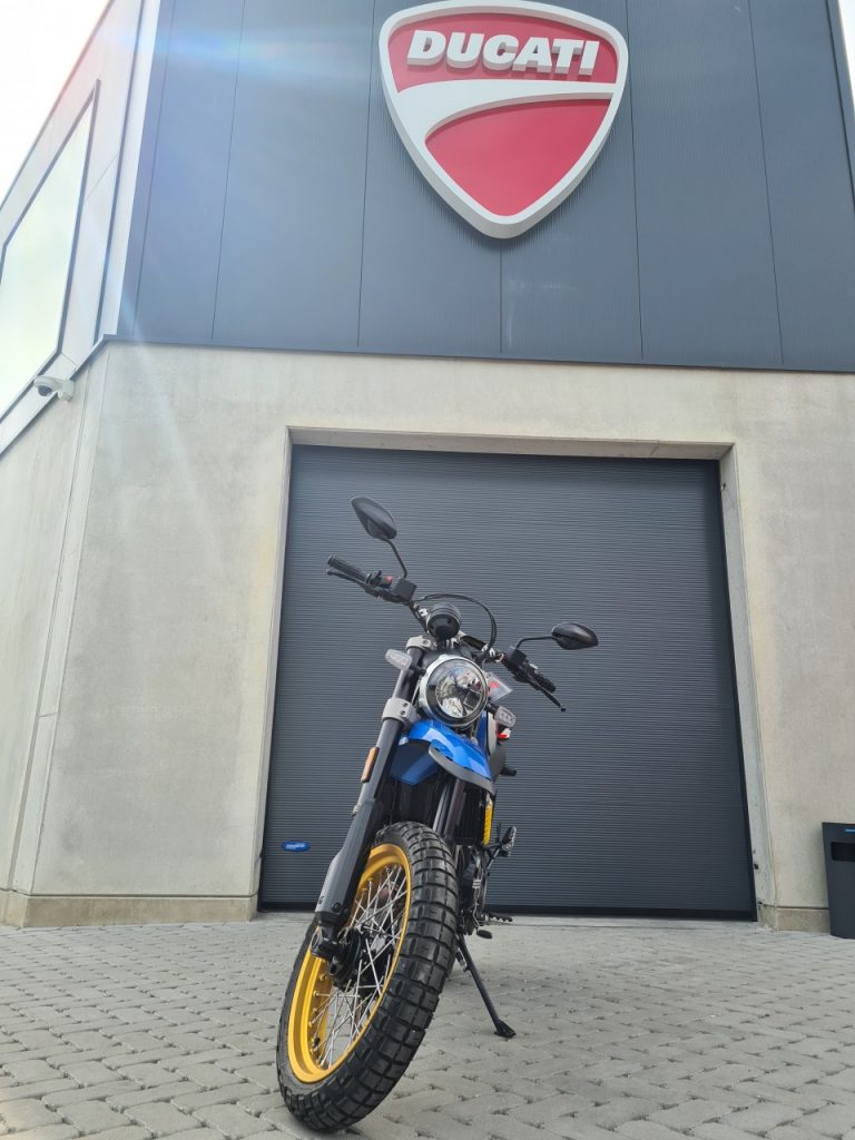 Ducati Scrambler Desert Sled, la fun machine
