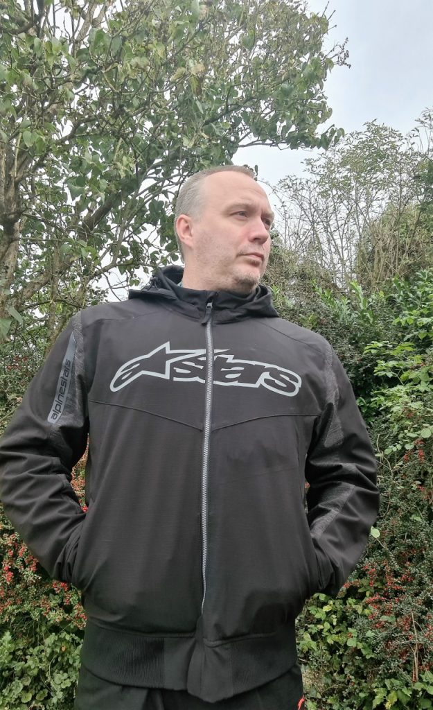 Alpinestars Rhod Windstopper Hoodie, le streetwear moto.