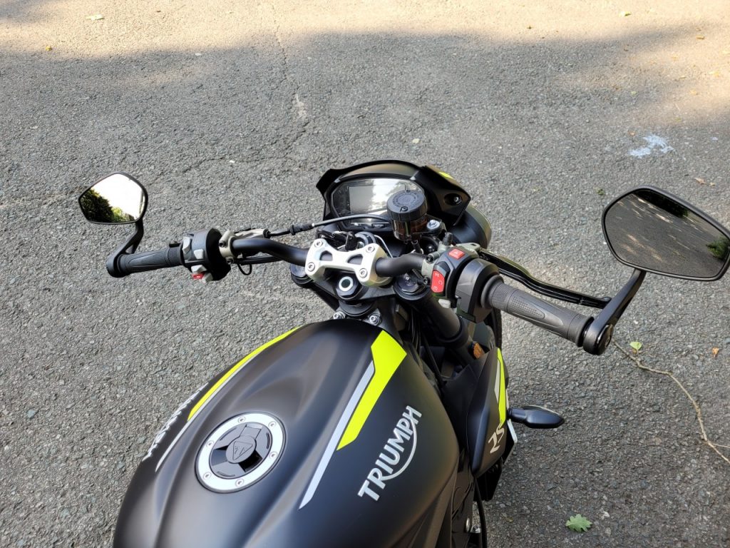 Triumph Street Triple RS, Fighting Girl