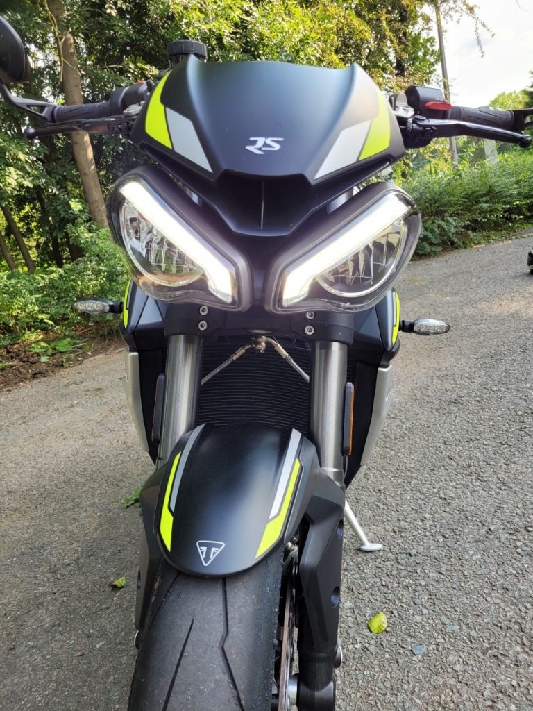 Triumph Street Triple RS, Fighting Girl