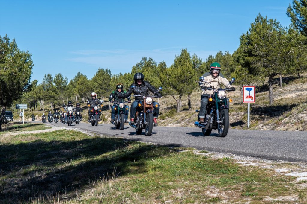 RE Classic 350: la Provence pour écrin