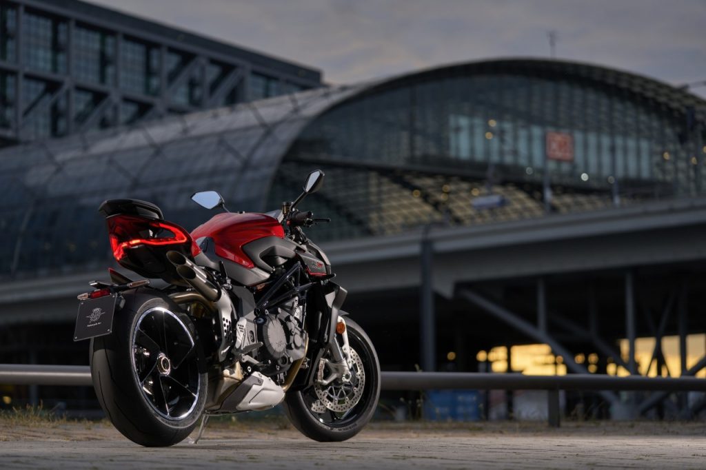 MV Agusta Brutale 1000 RS: plaidoyer pour la folie