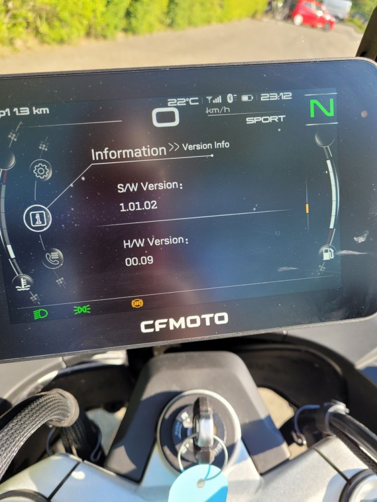 CF Moto 800 MT Sport, et pourquoi pas ?
