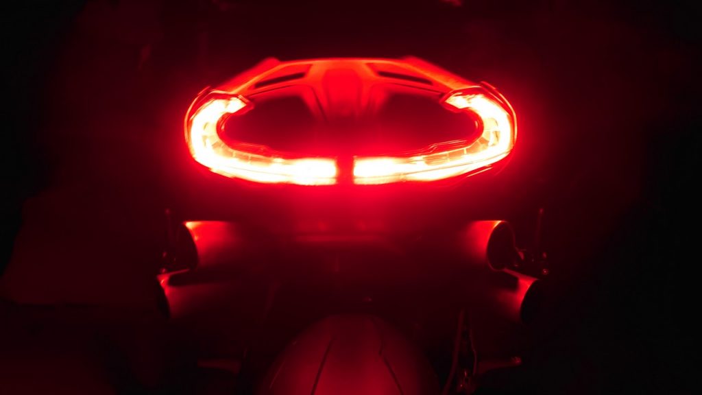 MV Agusta Brutale 1000 RS: plaidoyer pour la folie