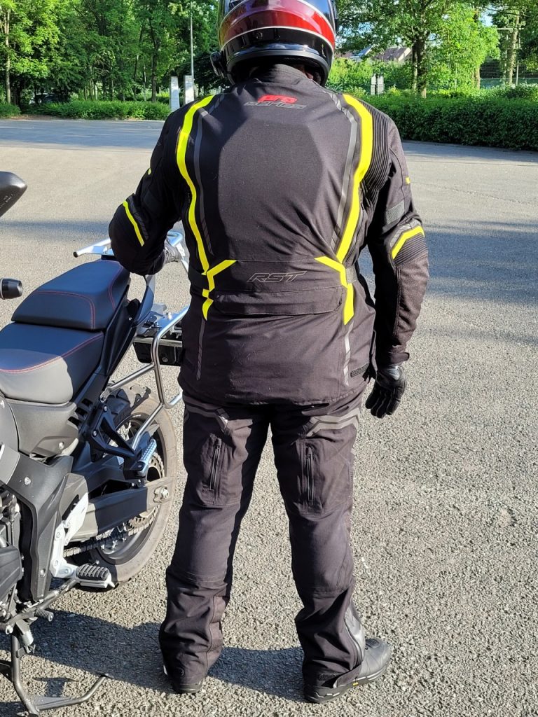 Tenue RST Pathfinder, Cheap but good