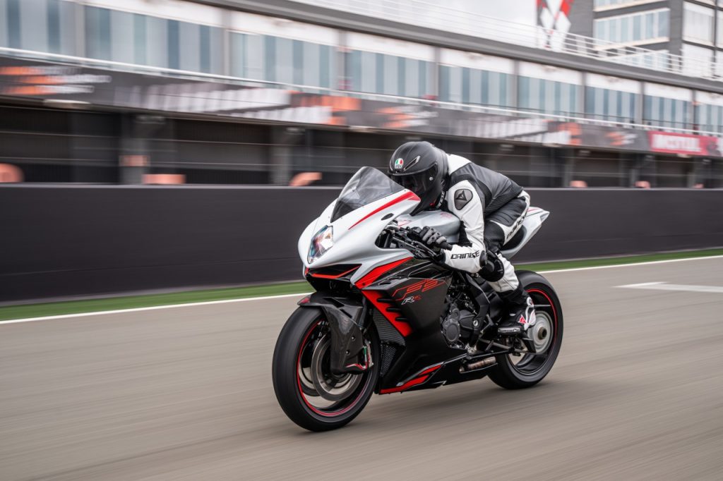 MV Agusta F3RR: supersport au quotidien?