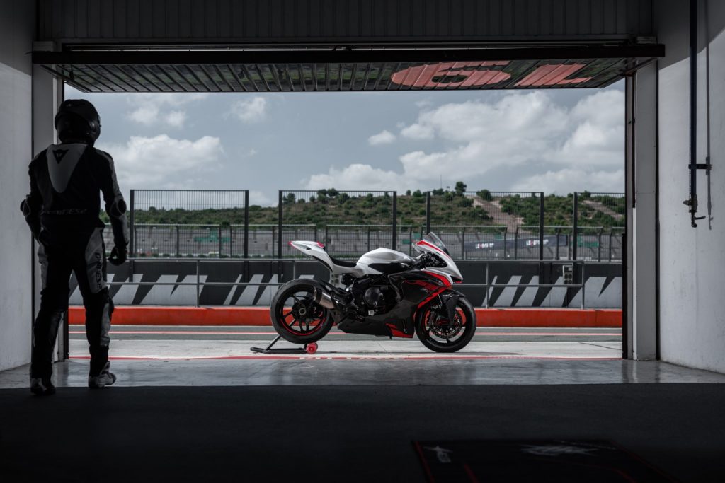 MV Agusta F3RR: supersport au quotidien?