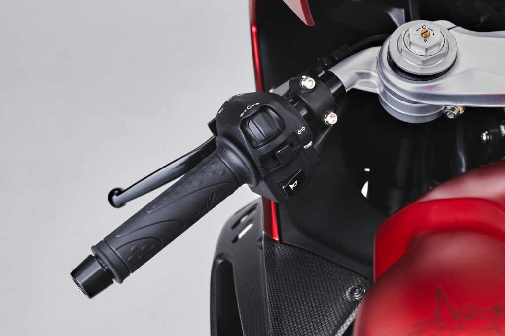 MV Agusta F3RR: supersport au quotidien?