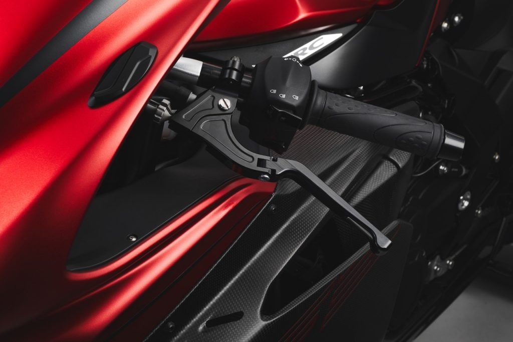 MV Agusta F3RR: supersport au quotidien?