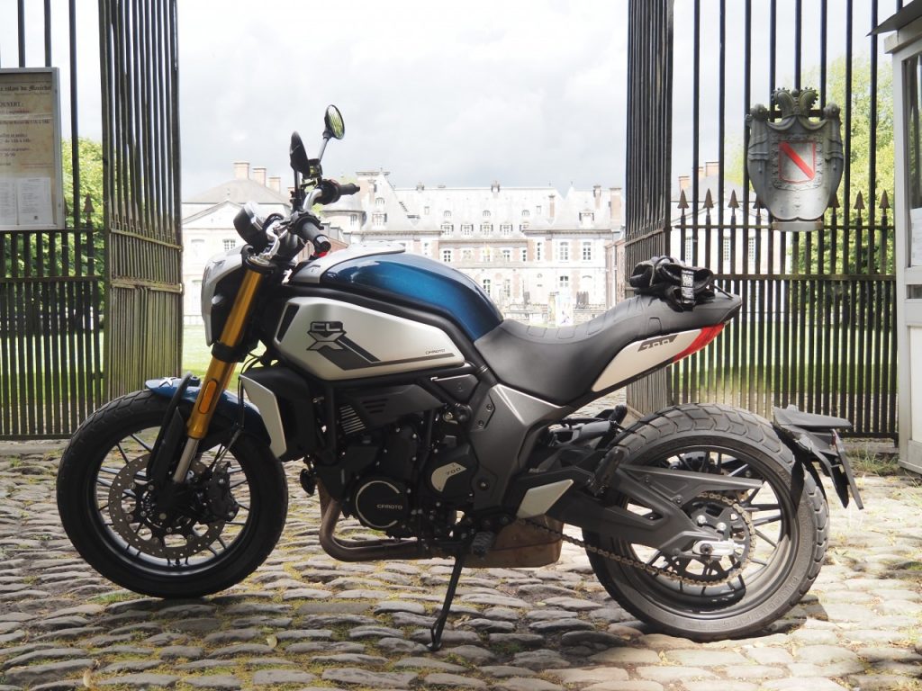 Pour profiter de vos sorties, la CF-Moto 700 CL-X Heritage