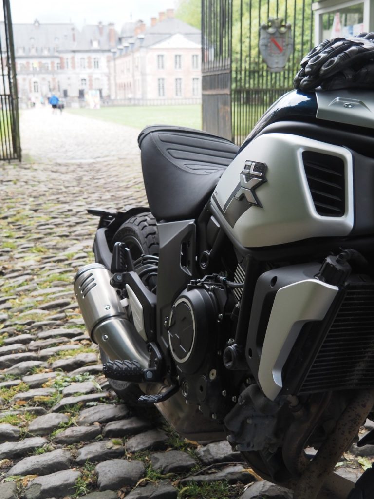 Pour profiter de vos sorties, la CF-Moto 700 CL-X Heritage