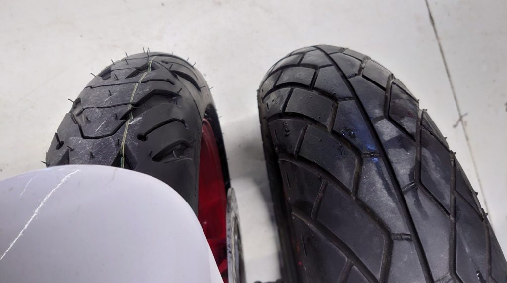 ContiRoadAttack 4 vs Michelin Road 6