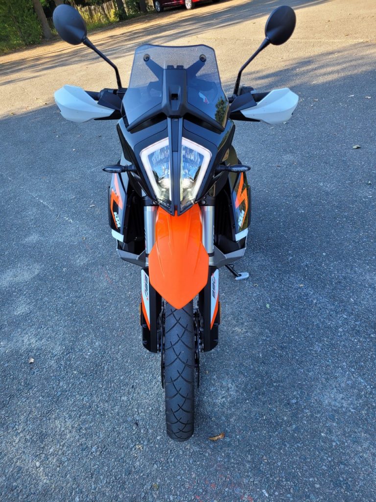 KTM 890 Adventure R, le bon outil.