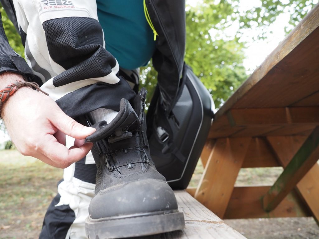 Icon Stormhawk WP, le look badass des bottes