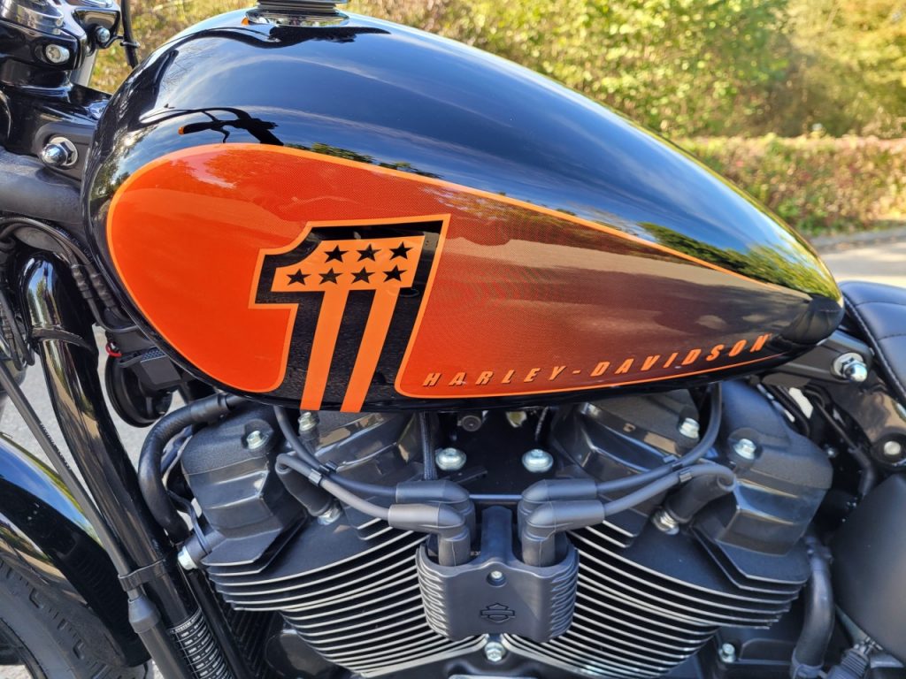 Harley Davidson Street Bob 114ci, L’essence du métal.