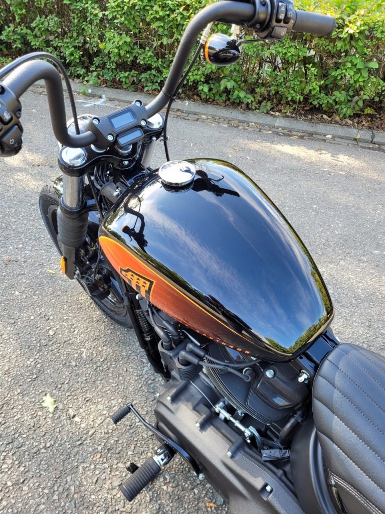 Harley Davidson Street Bob 114ci, L’essence du métal.