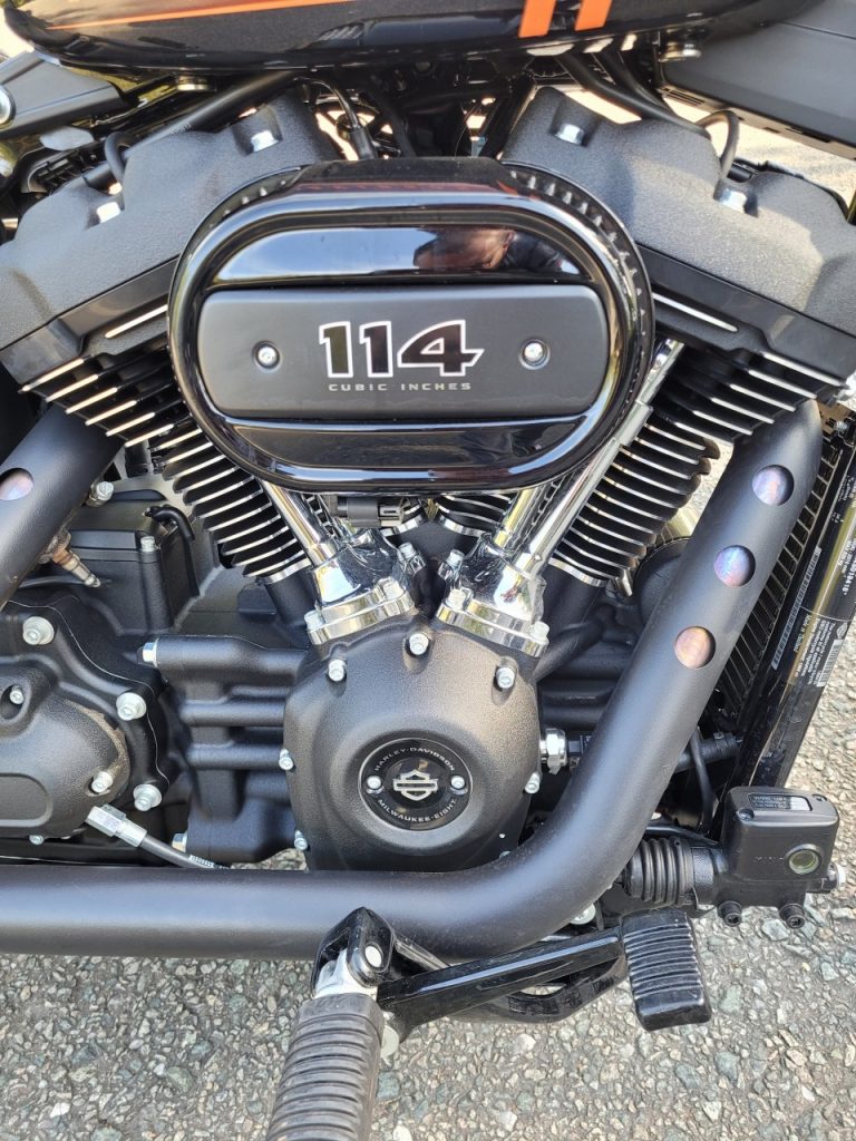 Harley Davidson Street Bob 114ci, L’essence du métal.