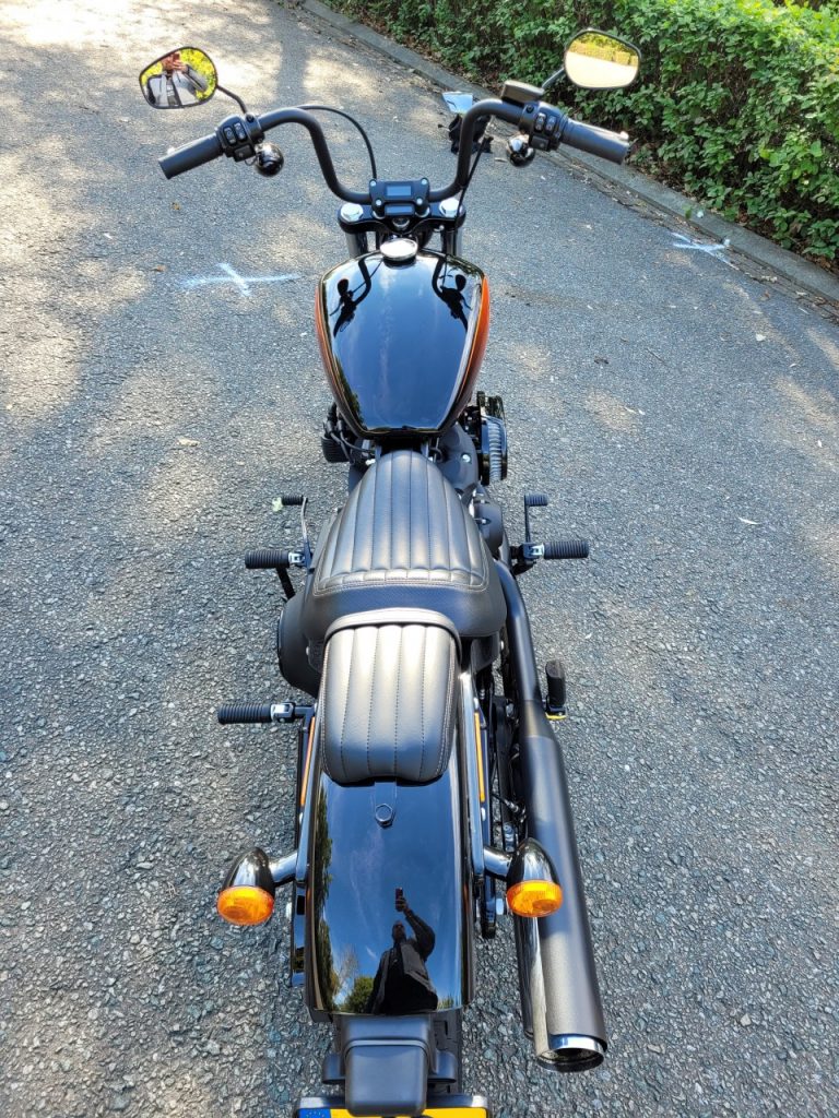 Harley Davidson Street Bob 114ci, L’essence du métal.