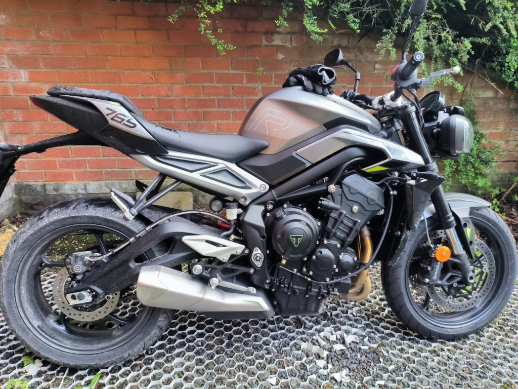 Triumph Street Triple 765 : le roadster