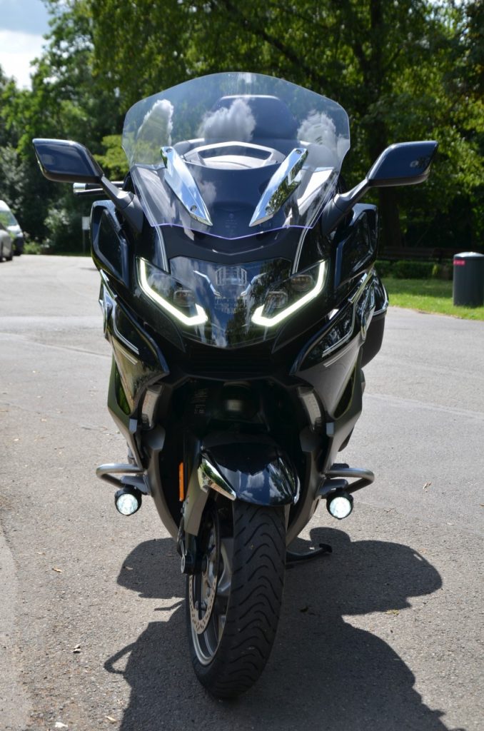 BMW K1600 GTL, la limousine allemande sur deux roues.