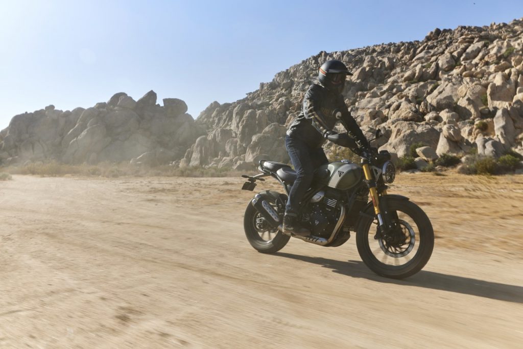 Deux nouvelles Triumph : le roadster et le scrambler 400